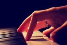 太阳队稳扎稳打，季后赛表现令人瞩目卫冕机会渐近